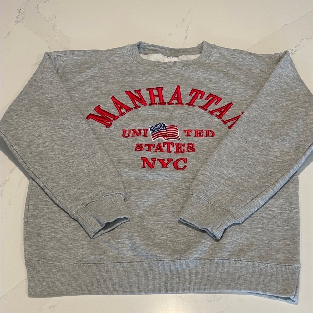 Zara Girls Gray Crewneck Sweater with Red Manhattan NYC Design Size 13-14